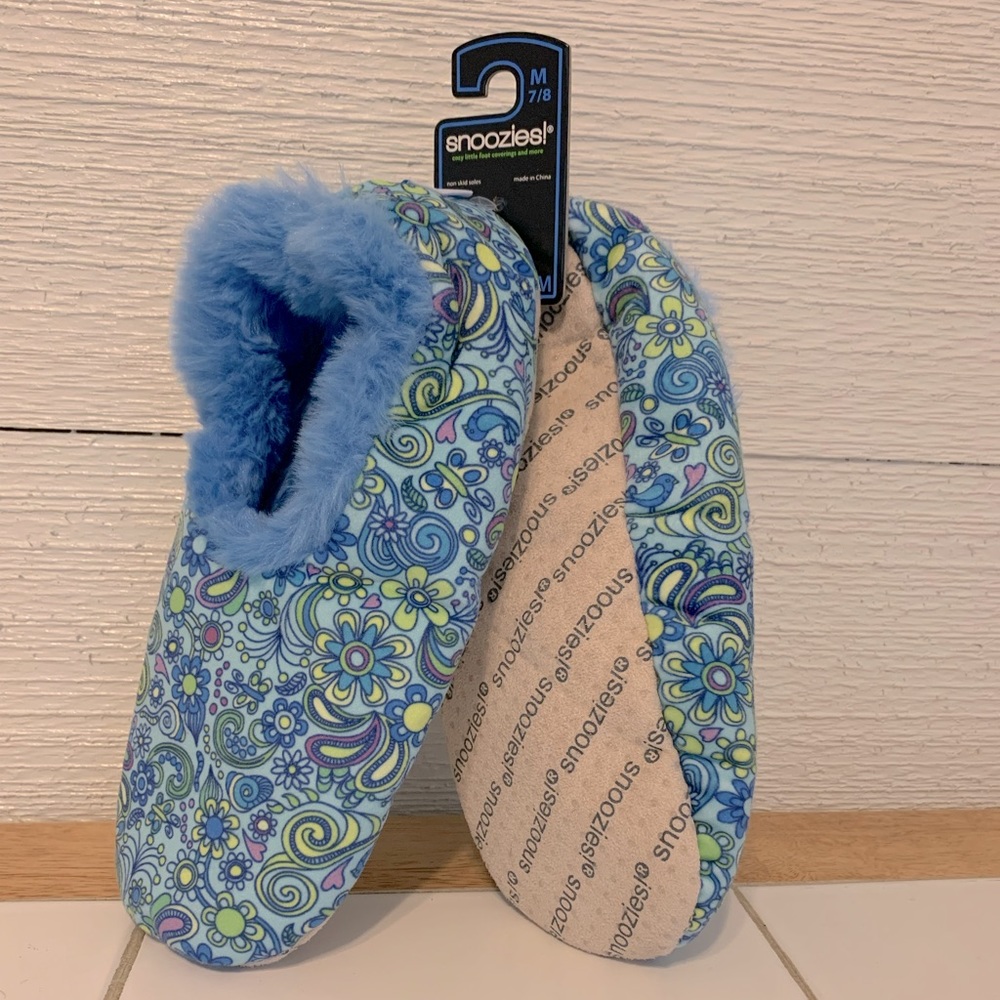 Ladies Slippers (NEW) Size M (7/8)